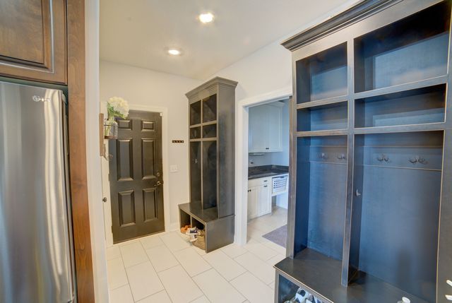 2267 Saint Andrews Circle, Bettendorf, IA 52722