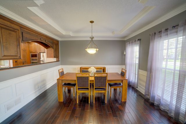 2267 Saint Andrews Circle, Bettendorf, IA 52722