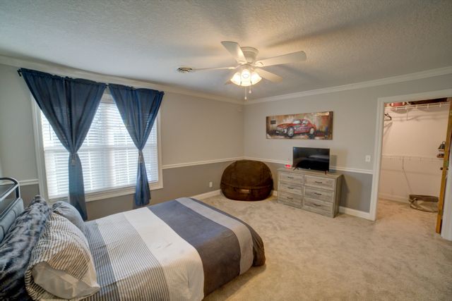 2267 Saint Andrews Circle, Bettendorf, IA 52722