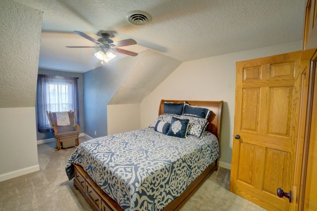 2267 Saint Andrews Circle, Bettendorf, IA 52722