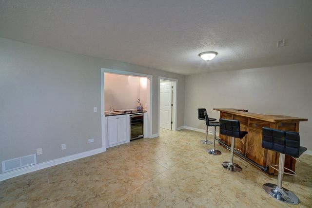 2267 Saint Andrews Circle, Bettendorf, IA 52722