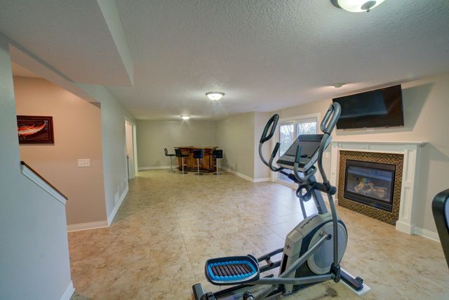 2267 Saint Andrews Circle, Bettendorf, IA 52722