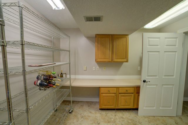 2267 Saint Andrews Circle, Bettendorf, IA 52722