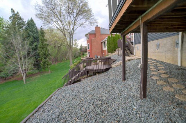 2267 Saint Andrews Circle, Bettendorf, IA 52722