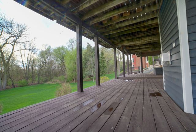 2267 Saint Andrews Circle, Bettendorf, IA 52722