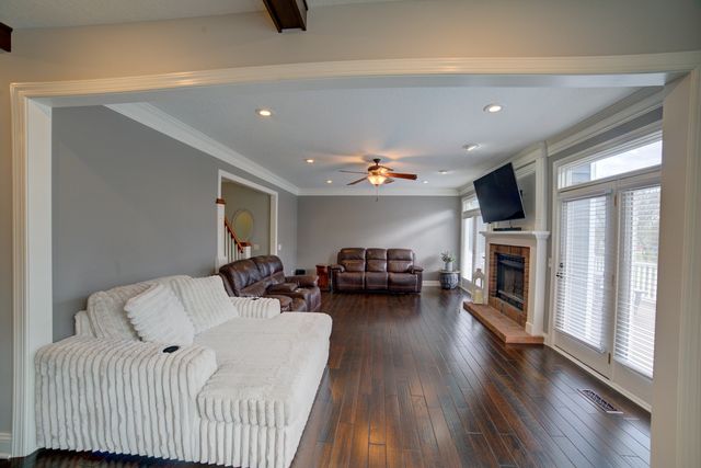 2267 Saint Andrews Circle, Bettendorf, IA 52722