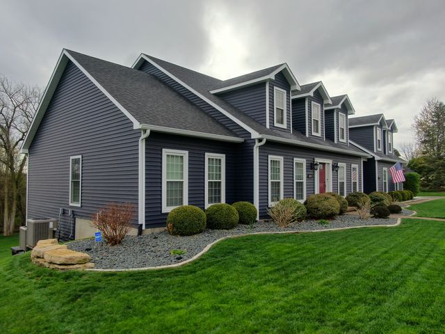 2267 Saint Andrews Circle, Bettendorf, IA 52722