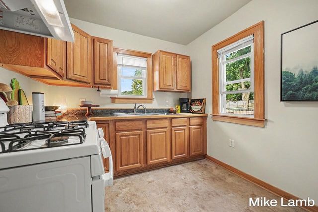 735 Van Buren Avenue, Grand Rapids, MI 49504