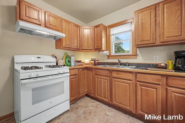 735 Van Buren Avenue, Grand Rapids, MI 49504