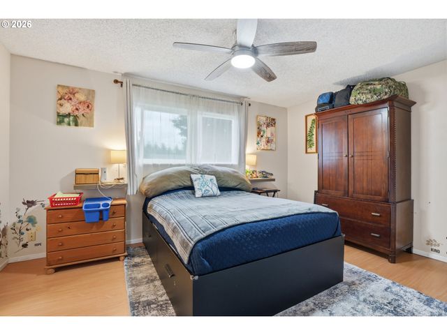 12815 Ne 13TH Ave, Vancouver, WA 98685