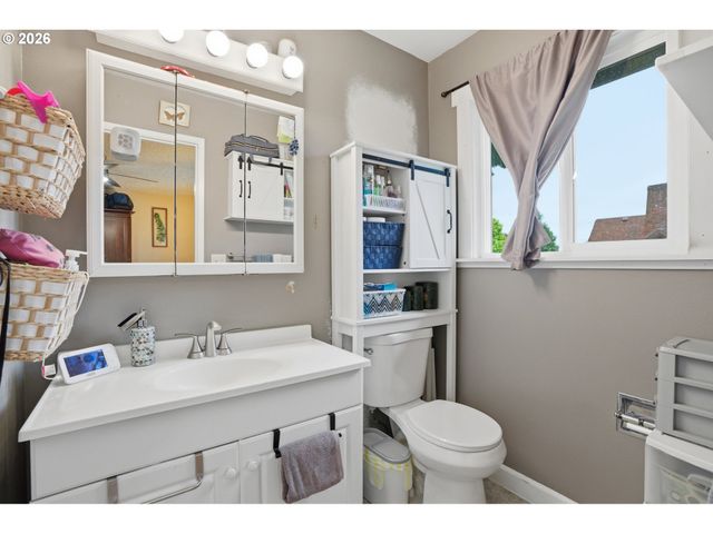 12815 Ne 13TH Ave, Vancouver, WA 98685