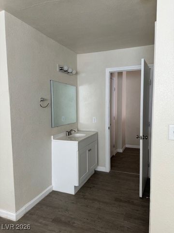 5116 Gray Lane G, Las Vegas, NV 89119