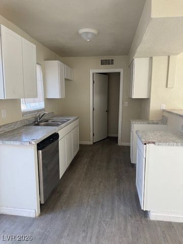 5116 Gray Lane G, Las Vegas, NV 89119