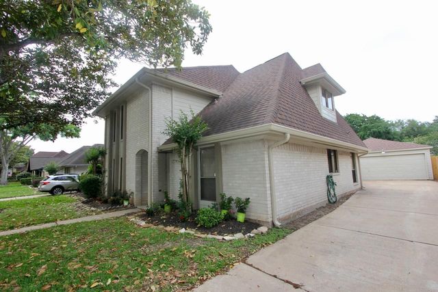 3015 Green Fields Drive, Sugar Land, TX 77479