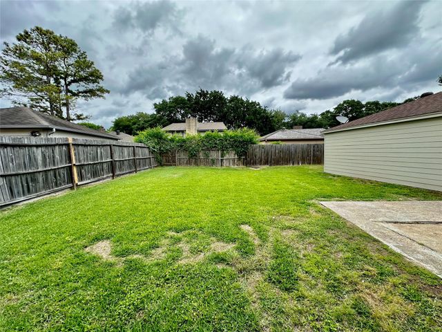3015 Green Fields Drive, Sugar Land, TX 77479