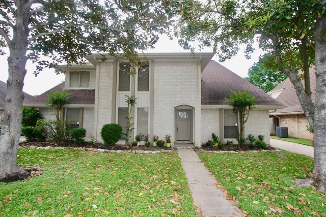 3015 Green Fields Drive, Sugar Land, TX 77479