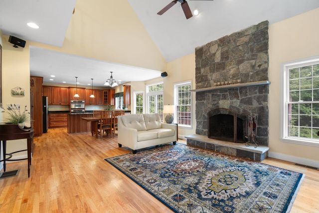 84 Searles Road, Windham, NH 03087