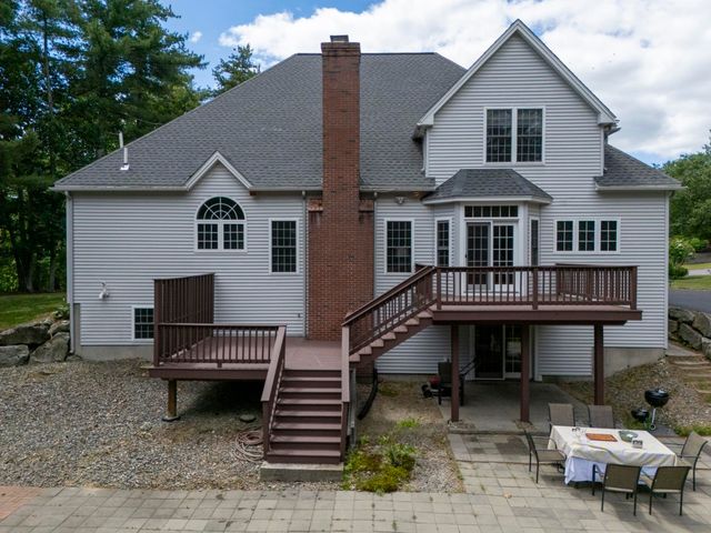 84 Searles Road, Windham, NH 03087
