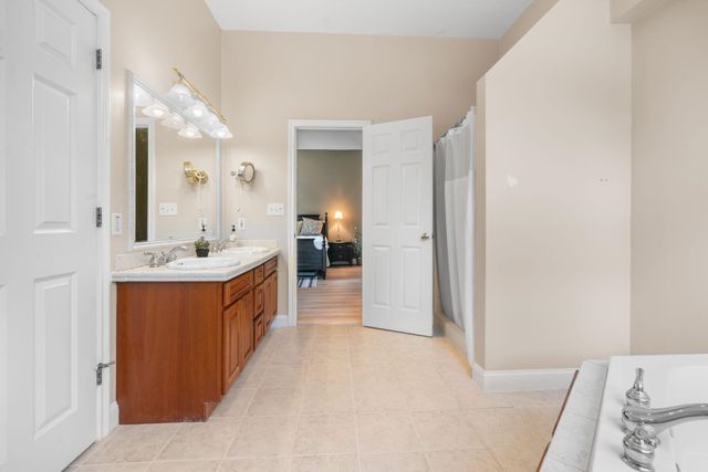 84 Searles Road, Windham, NH 03087