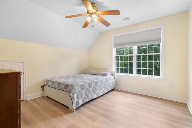 84 Searles Road, Windham, NH 03087