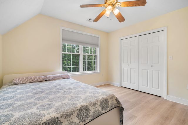 84 Searles Road, Windham, NH 03087