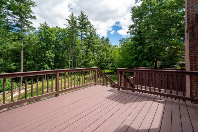 84 Searles Road, Windham, NH 03087