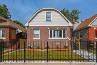 9350 S Manistee Avenue, Chicago, IL 60617