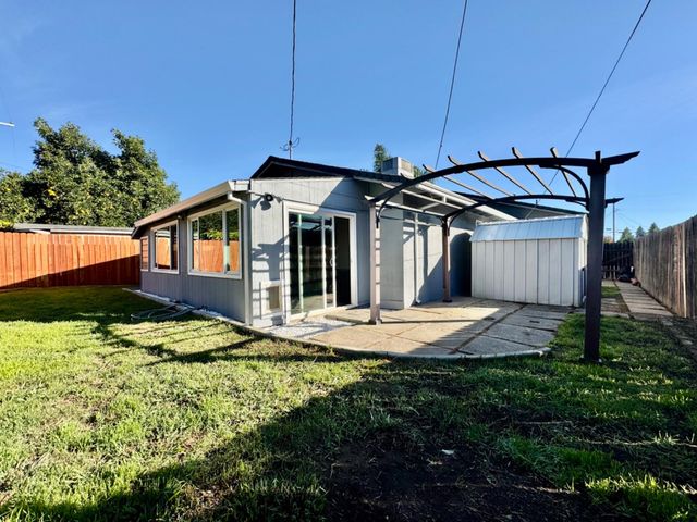 1440 Wendell Way, Yuba City, CA 95991