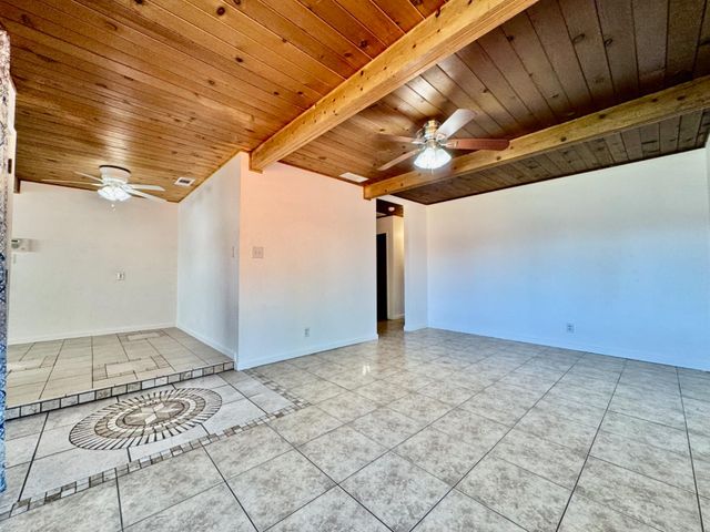 1440 Wendell Way, Yuba City, CA 95991