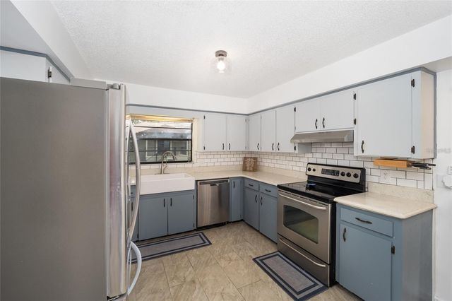 4721 NW 82ND COURT, Ocala, FL 34482