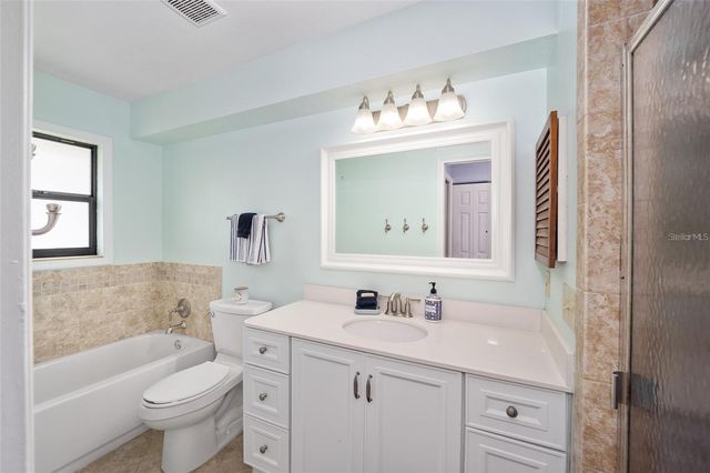 4721 NW 82ND COURT, Ocala, FL 34482