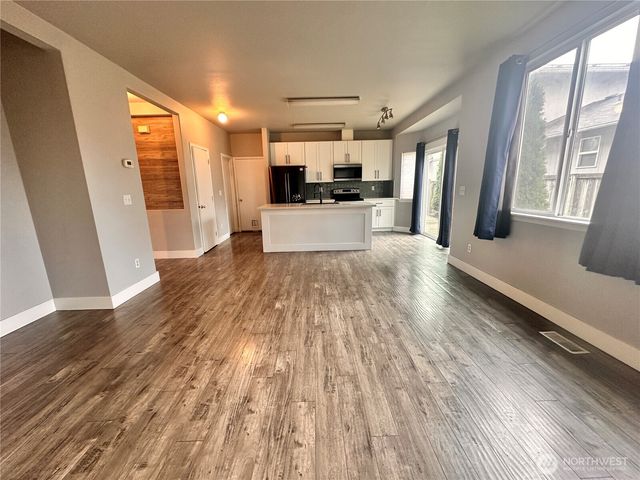 6451 STEAMER DR SE, Lacey, WA 98513