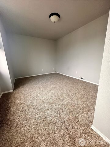 6451 STEAMER DR SE, Lacey, WA 98513