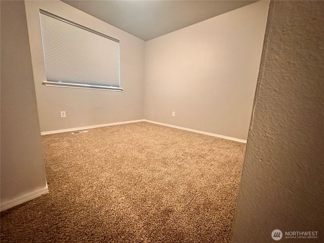 6451 STEAMER DR SE, Lacey, WA 98513