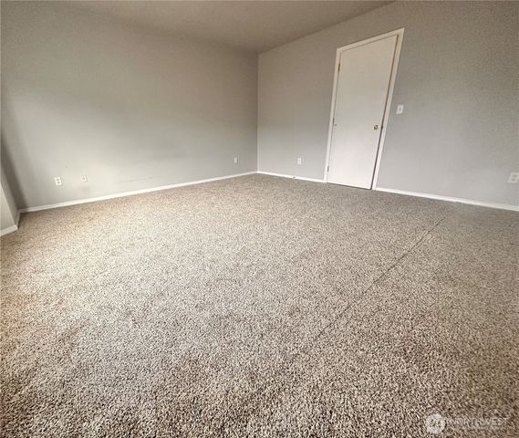 6451 STEAMER DR SE, Lacey, WA 98513