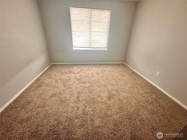 6451 STEAMER DR SE, Lacey, WA 98513