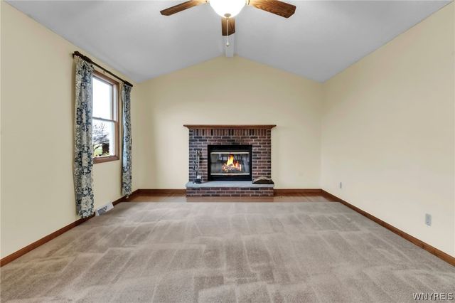 20 Peppermill Lane, Orchard Park, NY 14127
