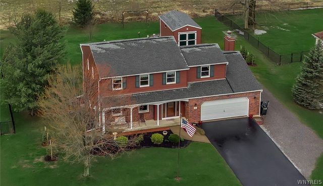 20 Peppermill Lane, Orchard Park, NY 14127
