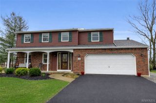 20 Peppermill Lane, Orchard Park, NY 14127