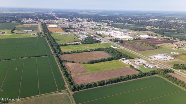 Julius Lucas Drive, Cleveland, MS 38732