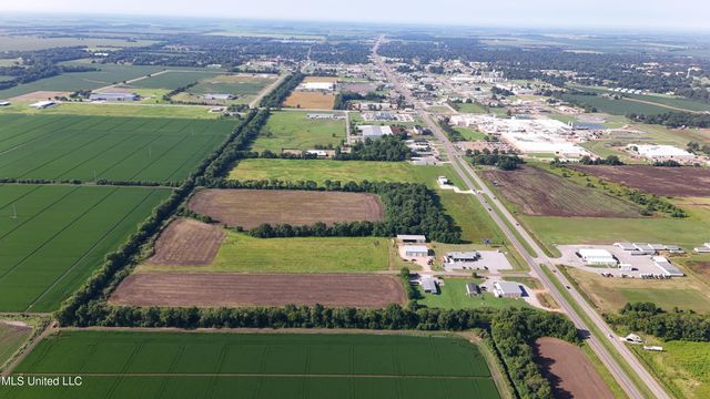 Julius Lucas Drive, Cleveland, MS 38732
