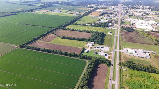Julius Lucas Drive, Cleveland, MS 38732
