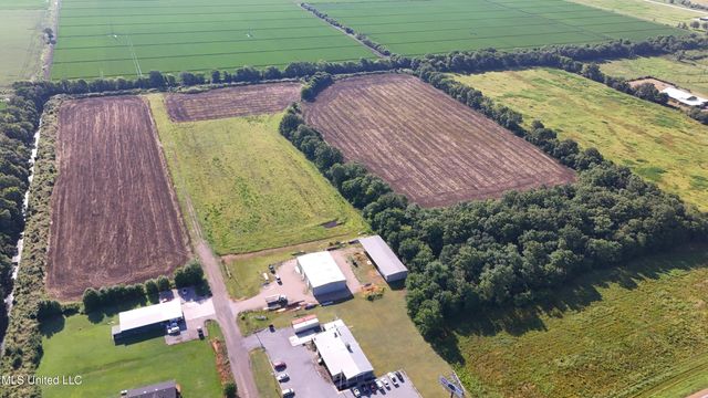 Julius Lucas Drive, Cleveland, MS 38732