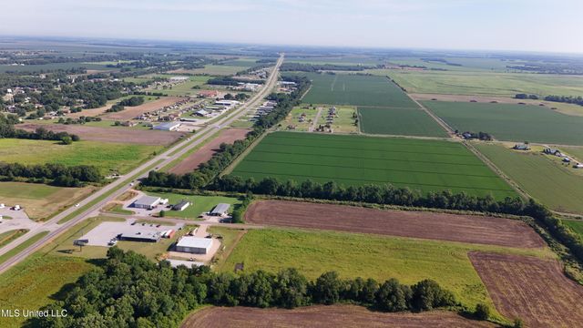 Julius Lucas Drive, Cleveland, MS 38732