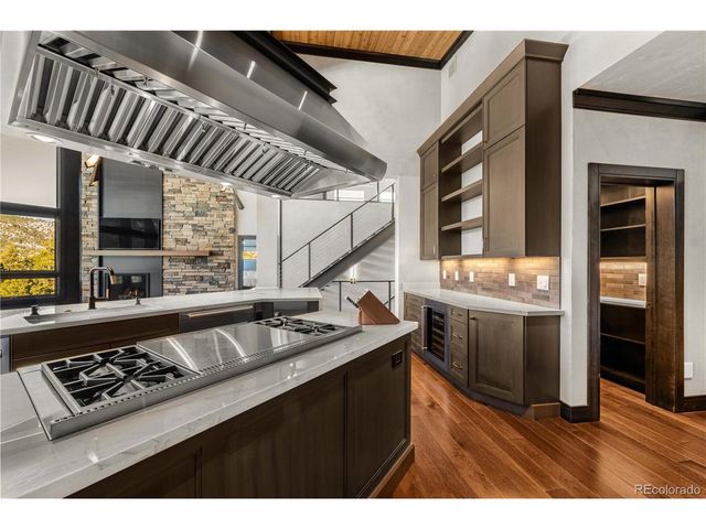 21261 Broadview Rd, Nathrop, CO 81236