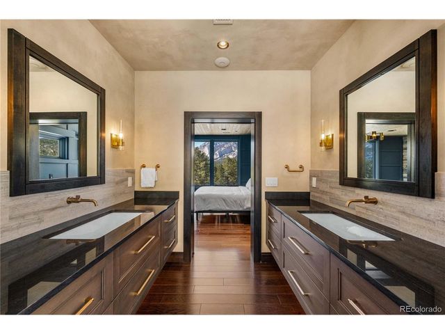 21261 Broadview Rd, Nathrop, CO 81236