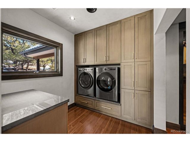 21261 Broadview Rd, Nathrop, CO 81236