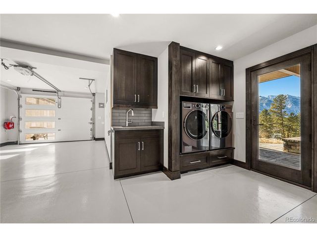 21261 Broadview Rd, Nathrop, CO 81236