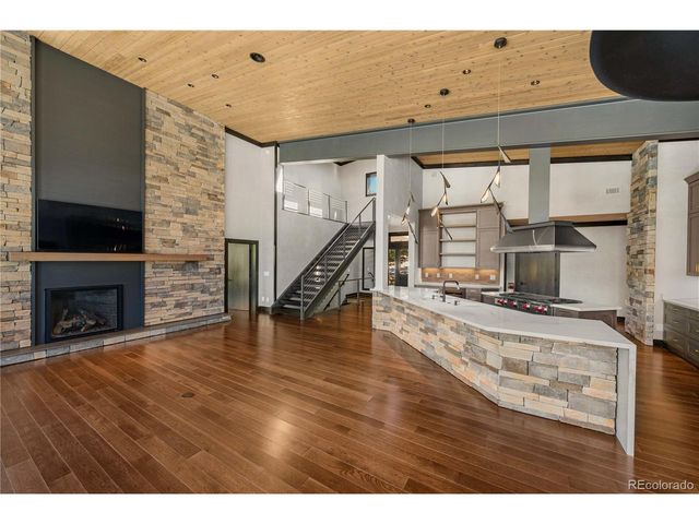 21261 Broadview Rd, Nathrop, CO 81236