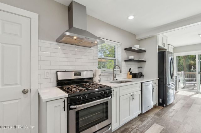 704 SEABROOK COVE Road, Jacksonville, FL 32211